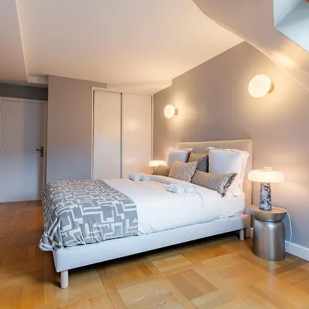 Grand Design Sous Les Toits, 16e Διαμέρισμα