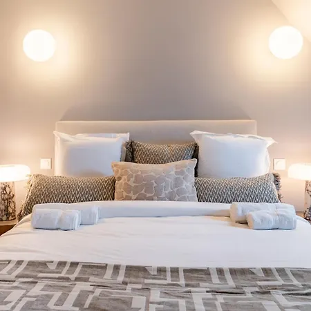Grand Design Sous Les Toits, 16e