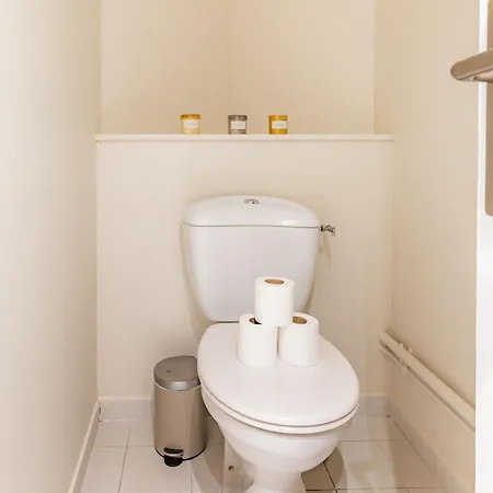Grand Design Sous Les Toits, 16e Apartment *