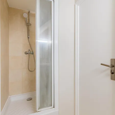 Apartment Grand Design Sous Les Toits, 16e *
