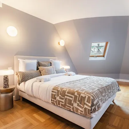 Apartment Grand Design Sous Les Toits, 16e Paris