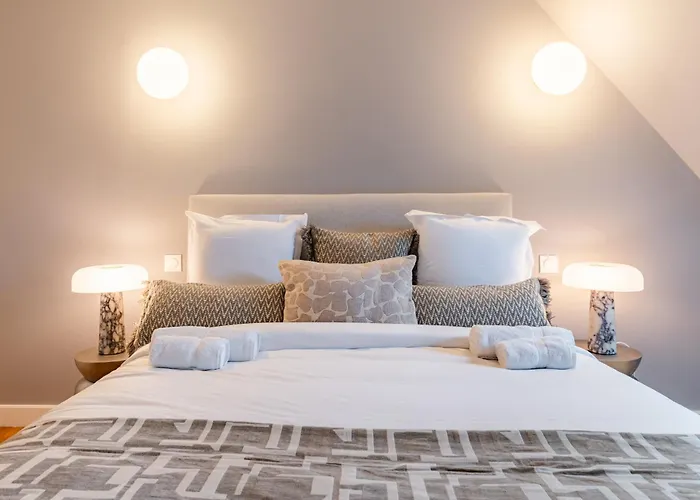 Grand Design Sous Les Toits, 16e